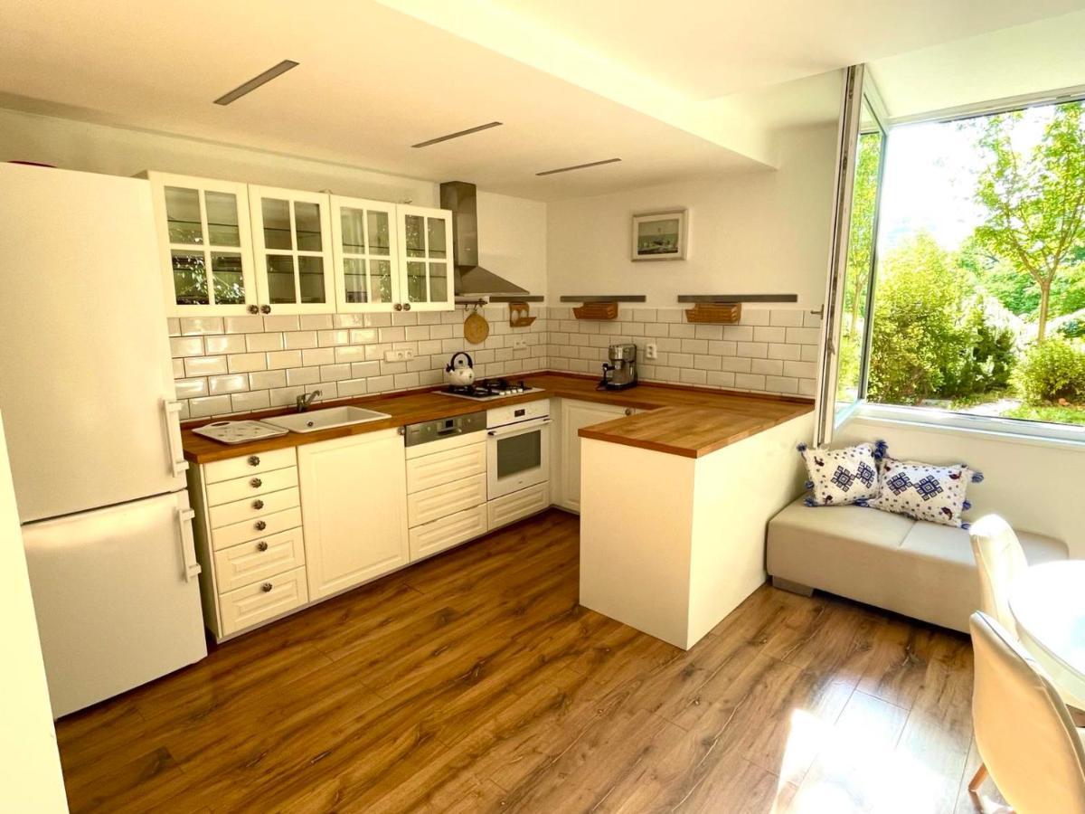70M2 Romantic Living In The Old Town With Garden Bratislava Ngoại thất bức ảnh