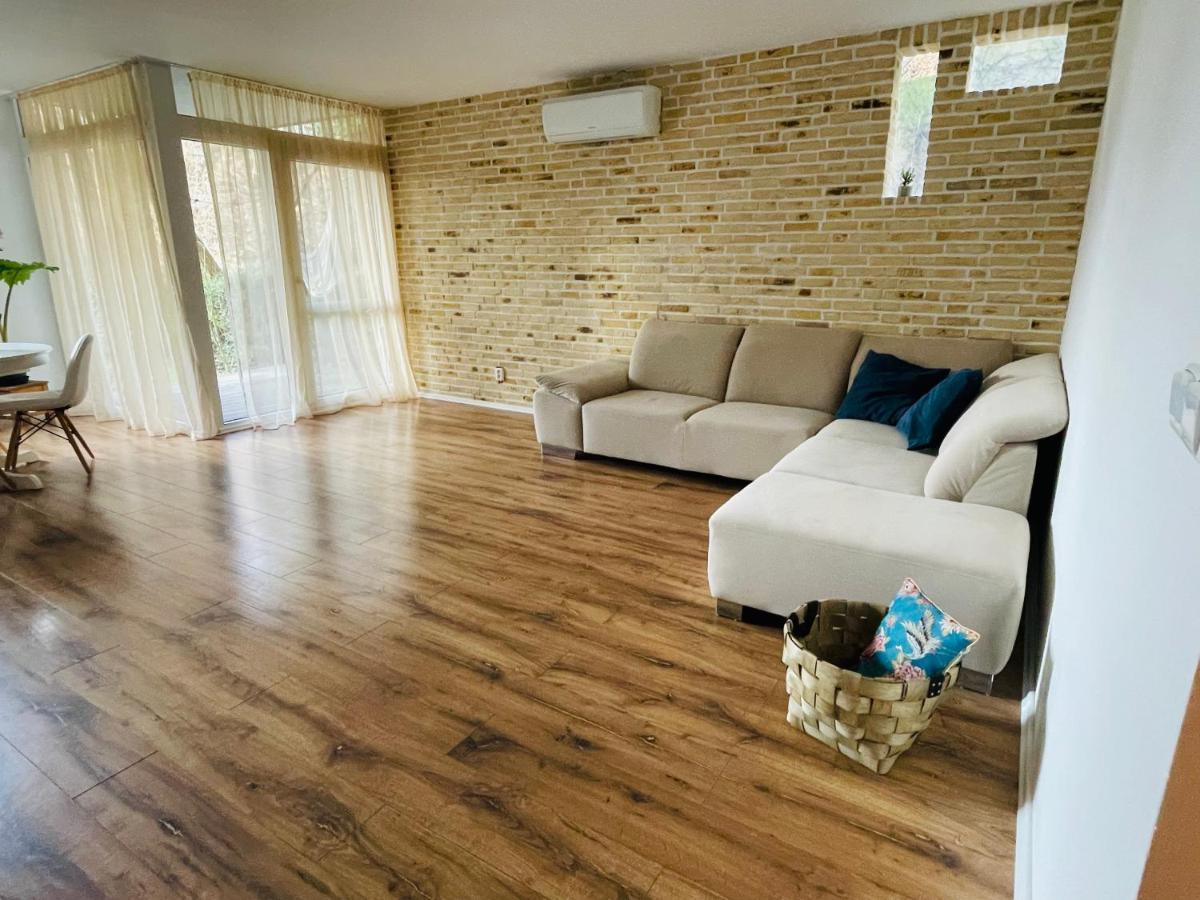 70M2 Romantic Living In The Old Town With Garden Bratislava Ngoại thất bức ảnh