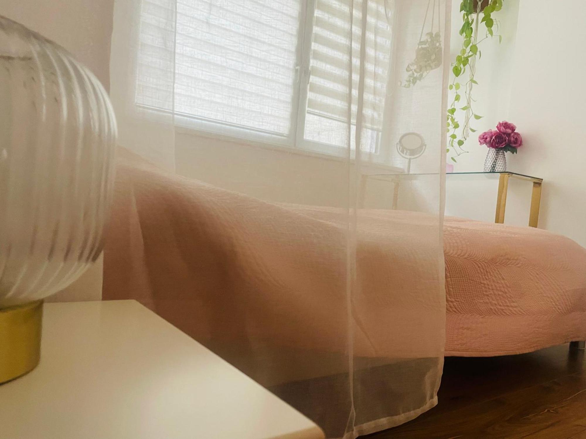 70M2 Romantic Living In The Old Town With Garden Bratislava Ngoại thất bức ảnh