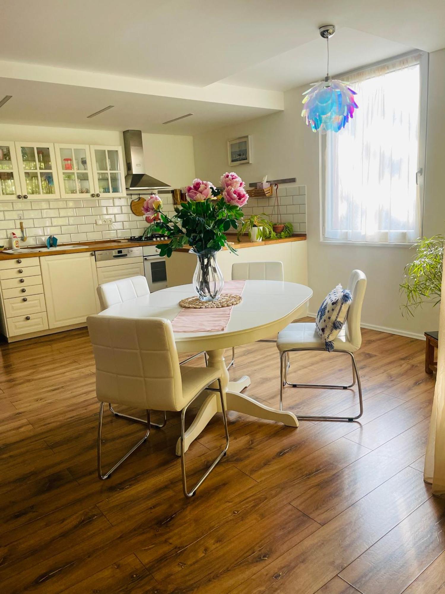 70M2 Romantic Living In The Old Town With Garden Bratislava Ngoại thất bức ảnh